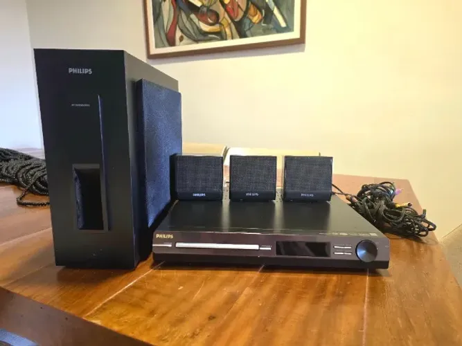 Home Theater Philips HTS3011 DVD Karaokê 200W