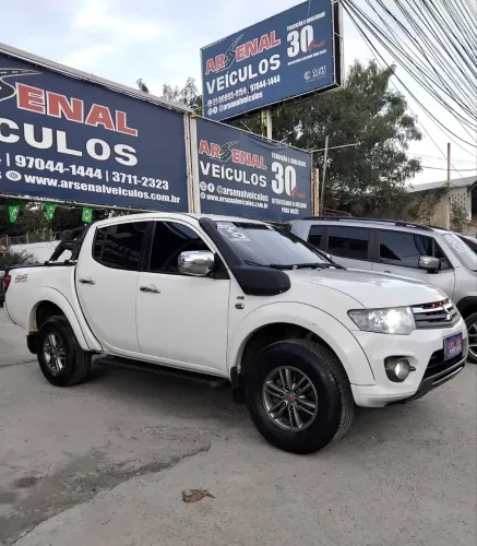 Mitsubishi L200 Triton HPE 3.2 CD TB Int.diesel AUT 2016