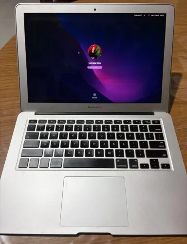 MacBook Air (13-inch, 2017)