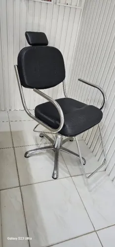 Vendo cadeira de  cabeleireiro ( item usado)