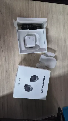 Embalagem Samsung buds FE