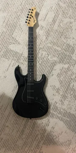 Guitarra tagima tg 500 preta