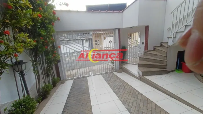 SOBRADO 289m²,COM 3 QUARTOS PARA LOCAÇÃO NO VILA ROSALIA - GUARULHOS - SP R$ 7.000,00