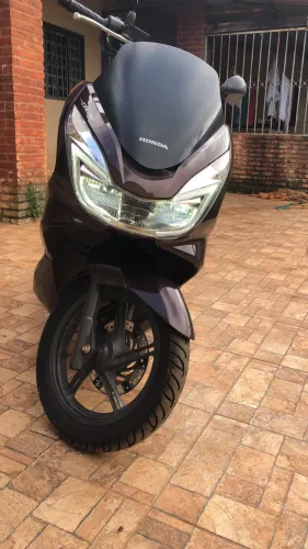 Vende-se PCX