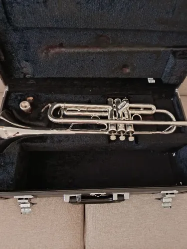 Trompete Yamaha 6335s
