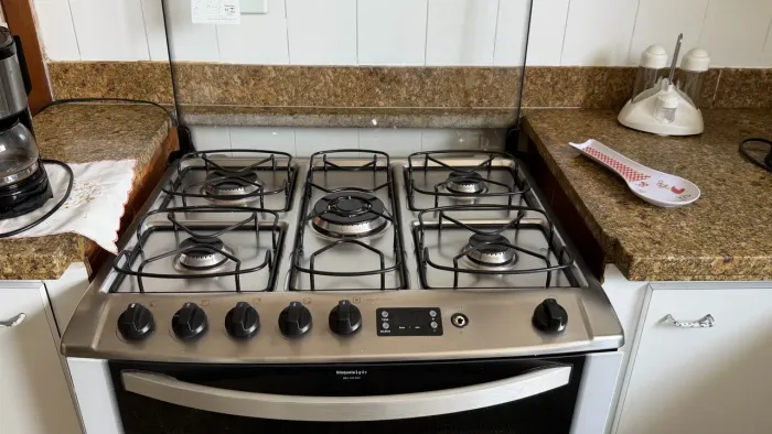 Fogão Electrolux 5 Bocas com Forno, Timer Digital e Mesa Inox - Prata