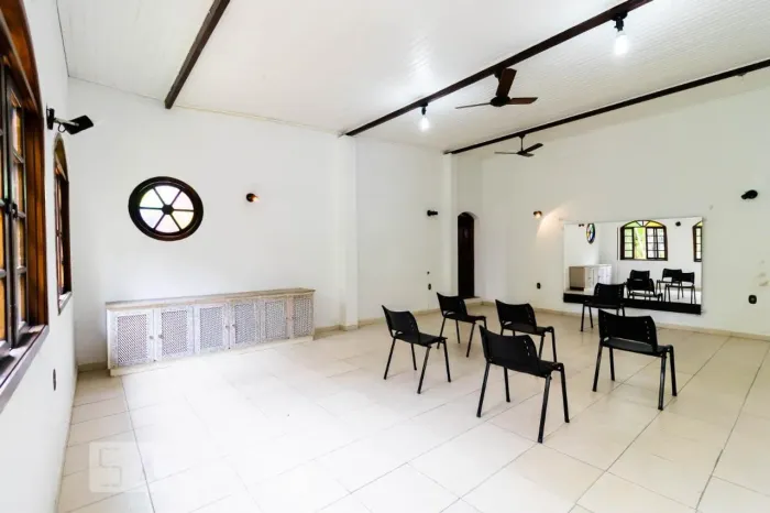 Casa à Venda - Ipiranga, 2 Quartos, 130 m2