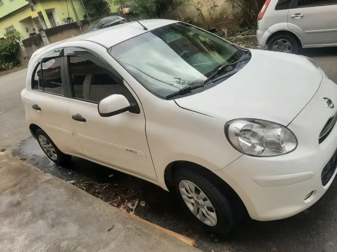 Nissan March S 1.0 16V Flex Fuel 5P 2012