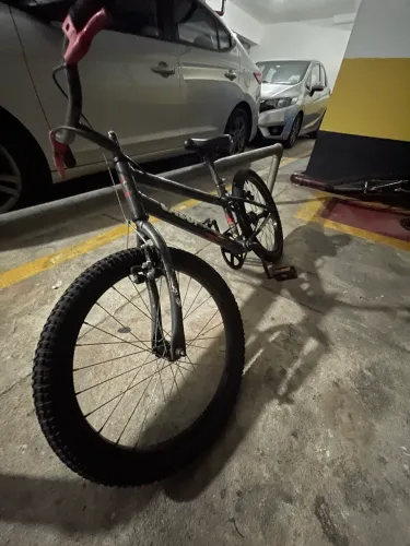 Bicicleta Caloi aro 20 hot wheels original pouco uso