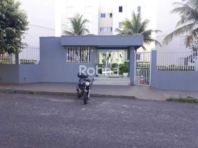 Apartamento para alugar, 2 quartos, Presidente Roosevelt - Uberlândia/MG - Rotina Imobiliá