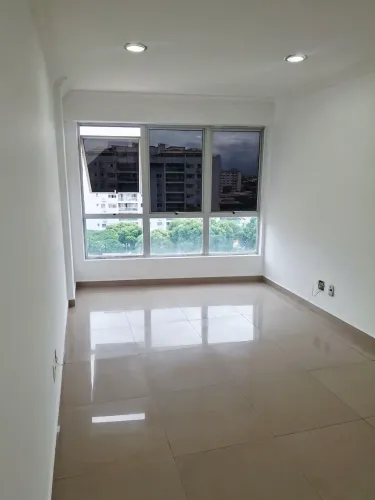 Alugo ótima sala comercial - Edifício Plaza Office