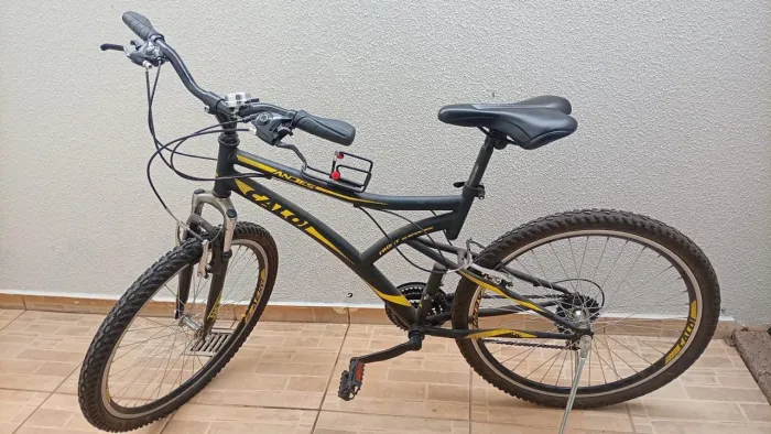 Bicicleta Caloi aro 26 pouco usada, com nota fiscal R$500,00