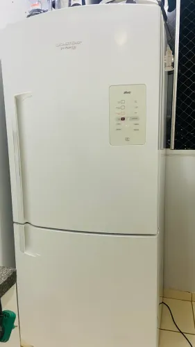 Geladeira Brastemp Frost Free 2 Portas Inverse BRE80AB 573 litros Branca