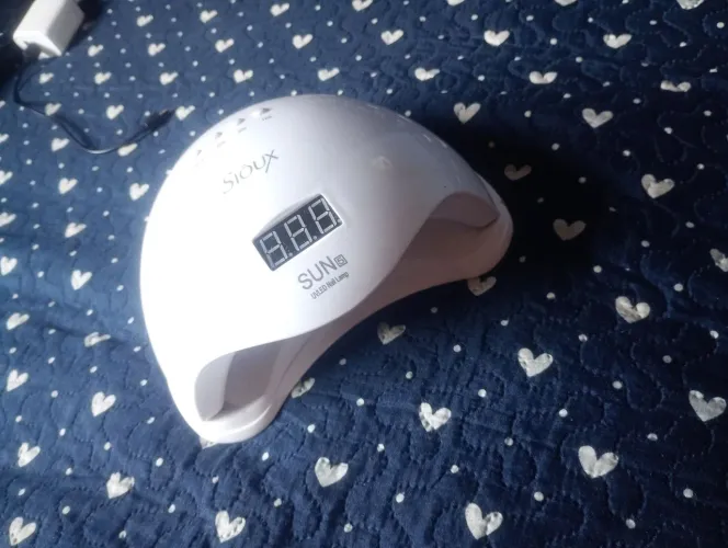 Máquina de unha em gel