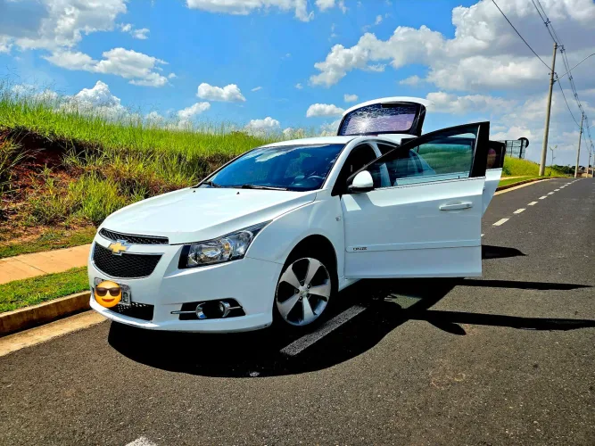 Chevrolet Cruze HB Sport LT 1.8 16V Flexp. 5P AUT 2014
