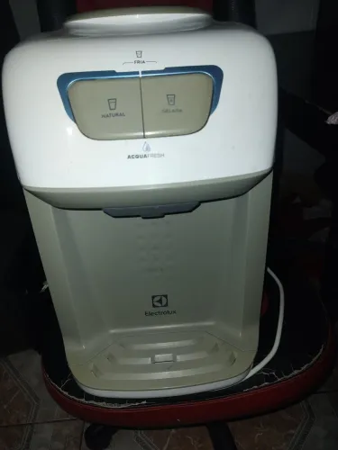 ? BEBEDOURO ELECTROLUX BIVOLT - GELANDO TUDO! ?