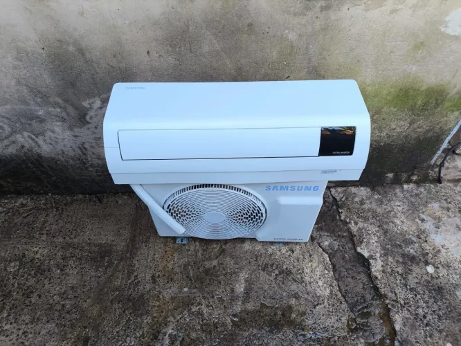 Vendo ar condicionado Samsung inverter 9 mil BTUs