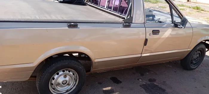 Ford Pampa GL 1.6/ 1.8 (álcool) 1991