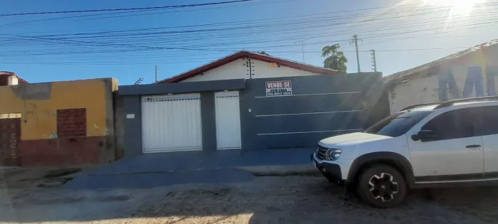 Vendo casa no centro.