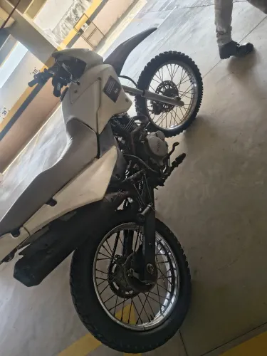 Moto sucatinha