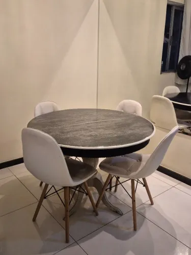 Mesa de jantar redonda madeira maciça