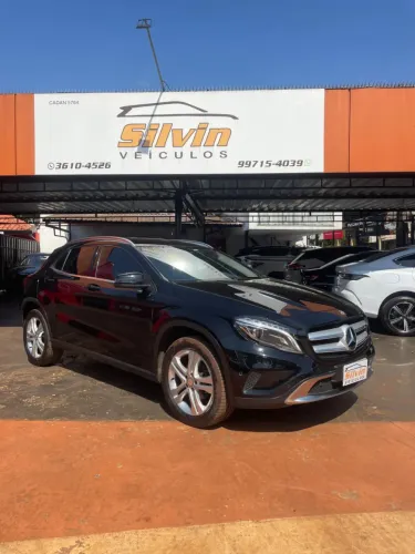 Mercedes-Benz GLA 200 Adv. 1.6/1.6 TB 16V Flex Aut. 2016
