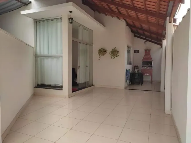 Casa residencial no Bairro Providência (Pará de Minas) ? 3 quartos, 1 suíte, 3 vagas