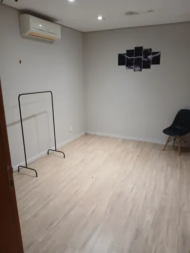 Aluga-se sala Comercial