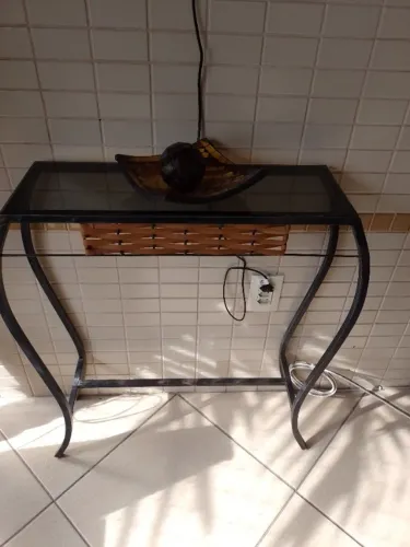 Mesa de canto tampo de vidro