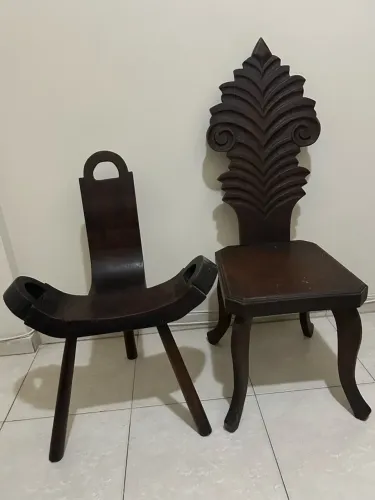 Cadeiras de madeira