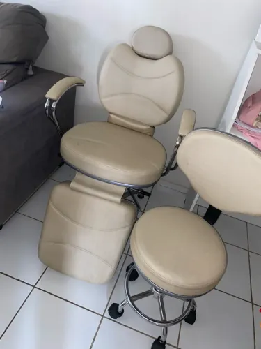 Vendo cadeira e mocho