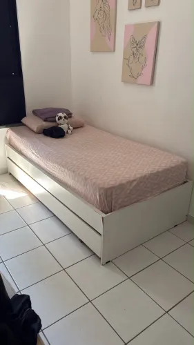 Cama solteiro com gavetões