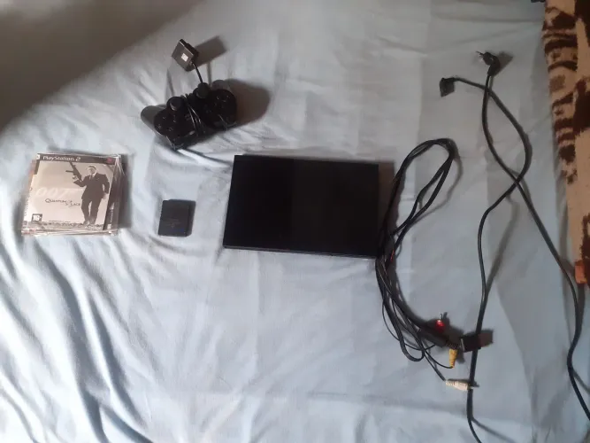 Vendo ps2 1 controle novo 8 jogos 1 cartão de memória tudo certinho funcionando