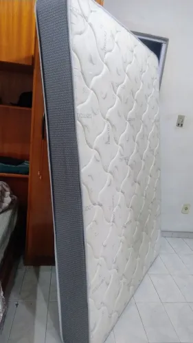 Colchão de espuma PLUMATEX, densidade D26, semi novo.