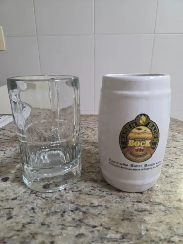 Canecas de cerveja