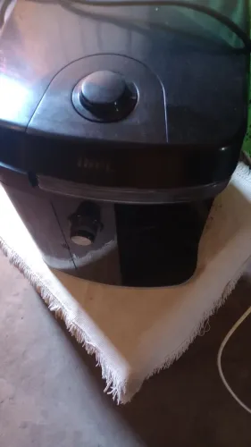 Purificador de água filtrada e gelada vendo ou troco por um celular