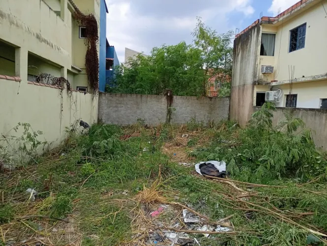 Terreno no Jardim Bangu. 