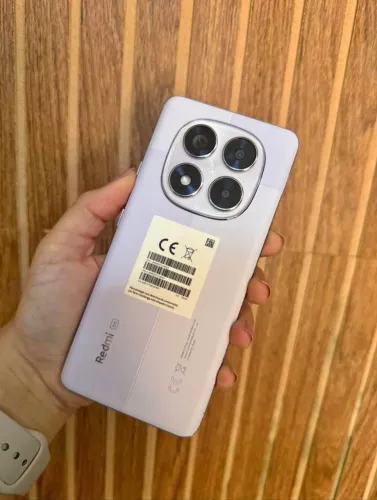 Vendo ou troco xaiomi 14 pro 5g 256 giga e dou mais 1000 mil reais em outro melhor