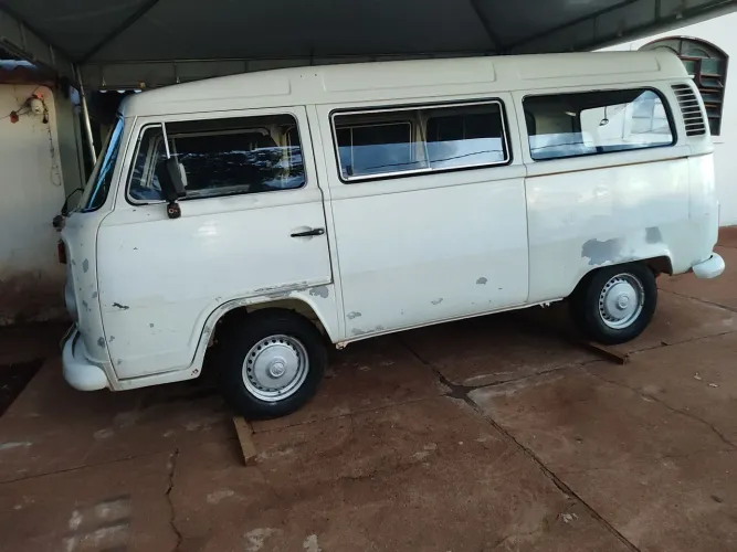 Volkswagen Kombi Standard/ Luxo/ Serie Prata 1999
