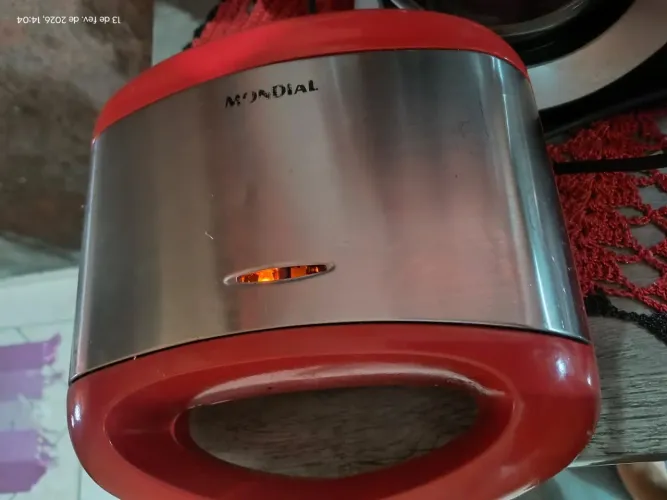 Grill sanduicheira Mondial funcionando perfeitamente 