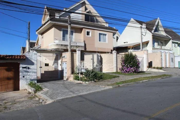 Sobrado com 3 dormitórios à venda, 170 m² por R$ 850.000,00 - Hauer - Curitiba/PR