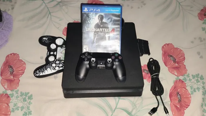 Ps4 slim 1tb