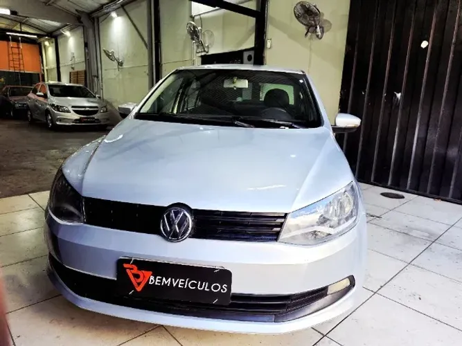 Volkswagen Voyage Comf/highli. 1.6 MI T.flex 8V 4P 2013
