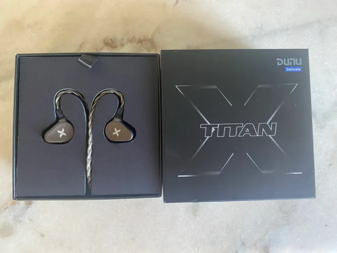 Fone de ouvido Dunu Titan X
