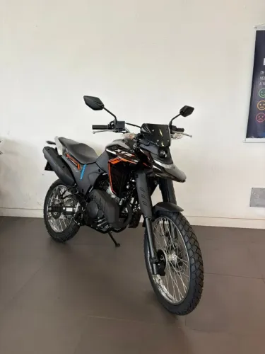 Xtz Lander 2026 / Vendedora Paula