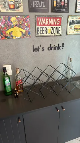 Adega Decorativa Preta para Vinhos 