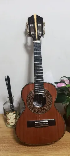 Cavaquinho Lucenir Luthier Imbuia/cedro 