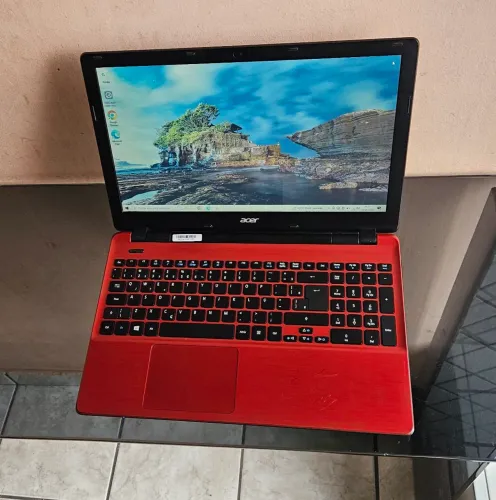 Notebook Acer Aspire E5-571-3513, i3-4005U, 8GB, Ssd 128GB, HD de 500GB
