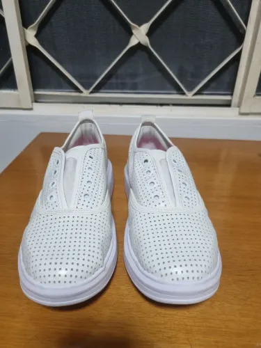 sandálias, sapatos e tênis feminino.