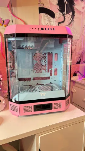 Gabinete zerado com telinha Bubble pink 600 Thermaltake